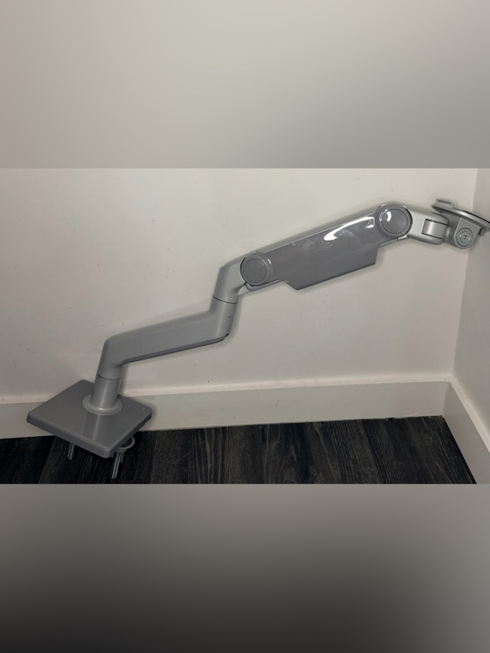Humanscale Adjustable Monitor Arm Desk Clamp Ergonomic Mount